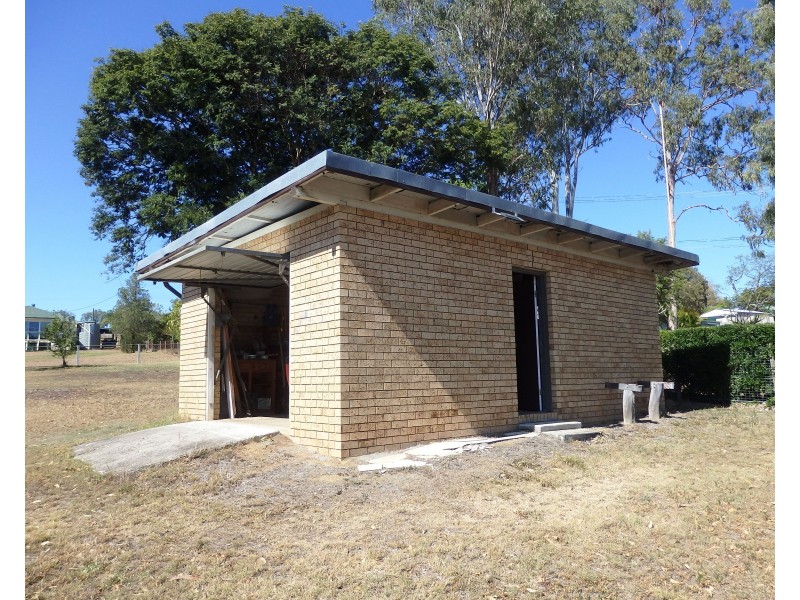 50 Dingyarra Street, Toogoolawah QLD 4313