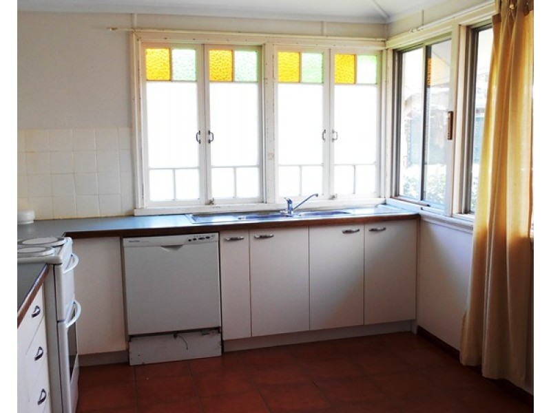 20 George Street, Toogoolawah QLD 4313