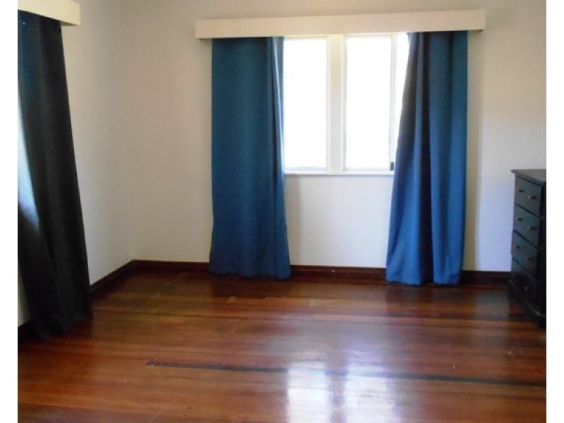 20 George Street, Toogoolawah QLD 4313