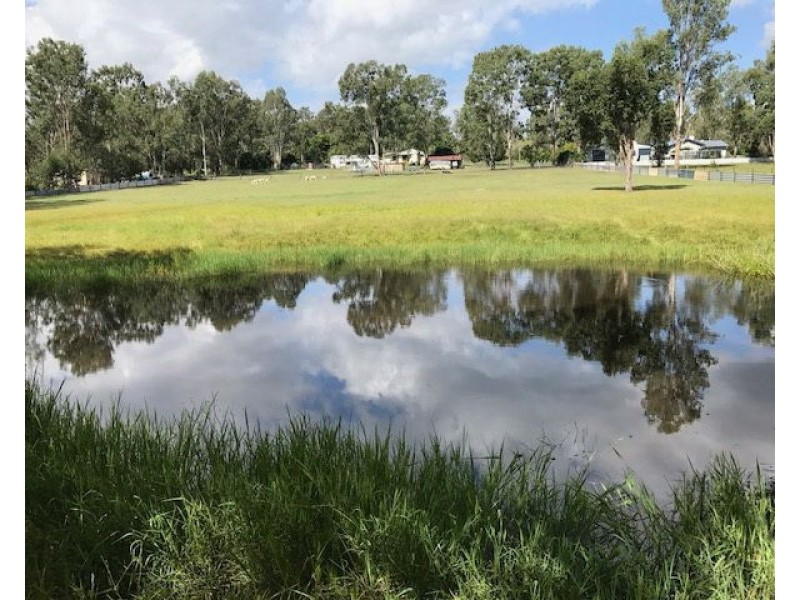 106 Dunlop Road, Esk QLD 4312