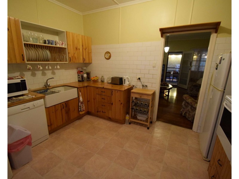 106 Dunlop Road, Esk QLD 4312