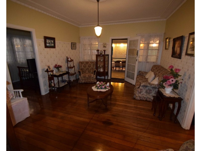 106 Dunlop Road, Esk QLD 4312