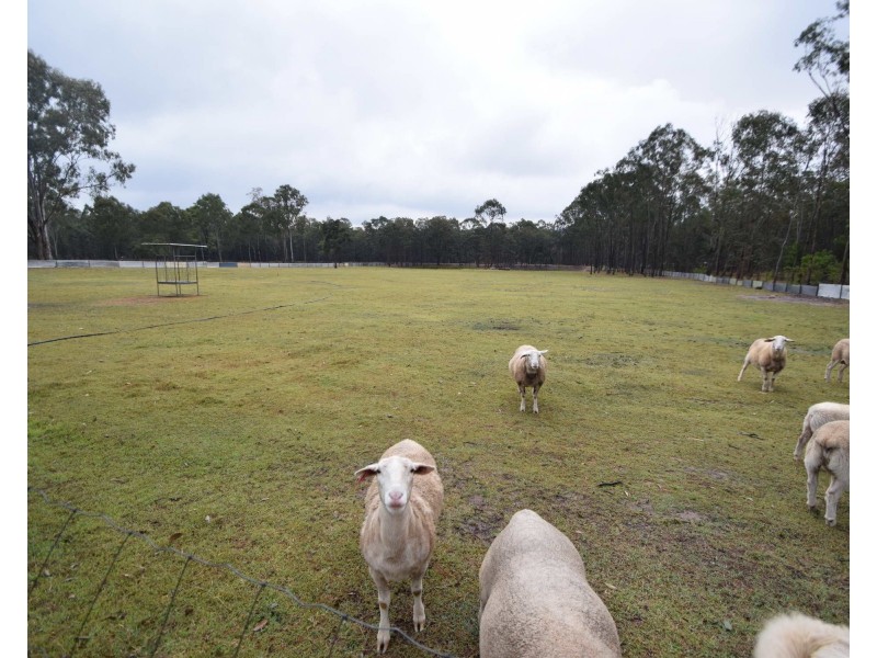 106 Dunlop Road, Esk QLD 4312