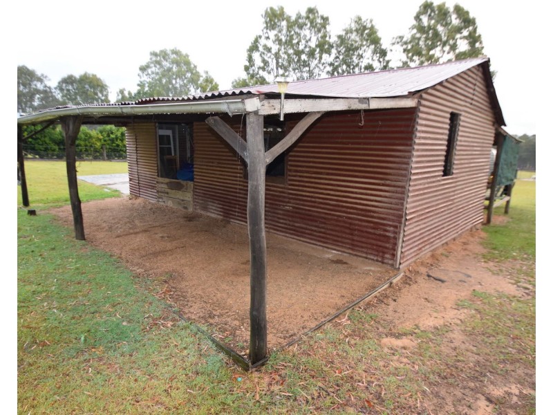 106 Dunlop Road, Esk QLD 4312