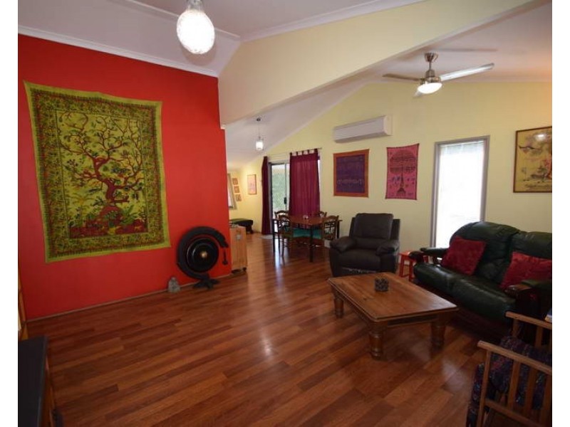 1 East Street, Esk QLD 4312