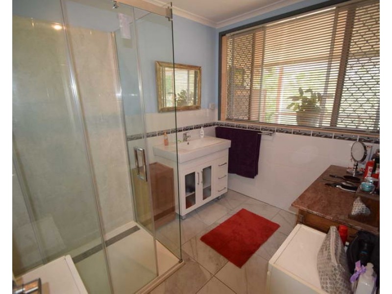1 East Street, Esk QLD 4312
