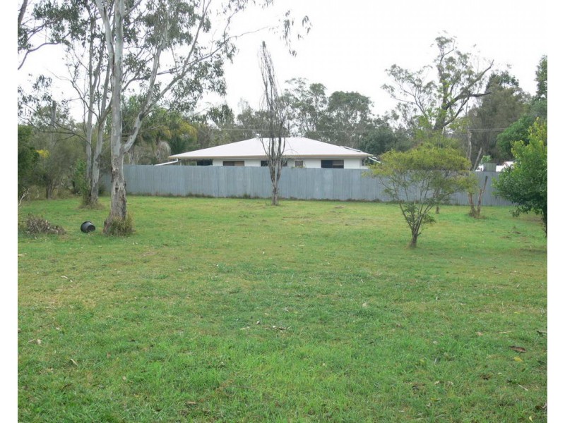 34 South Street, Esk QLD 4312