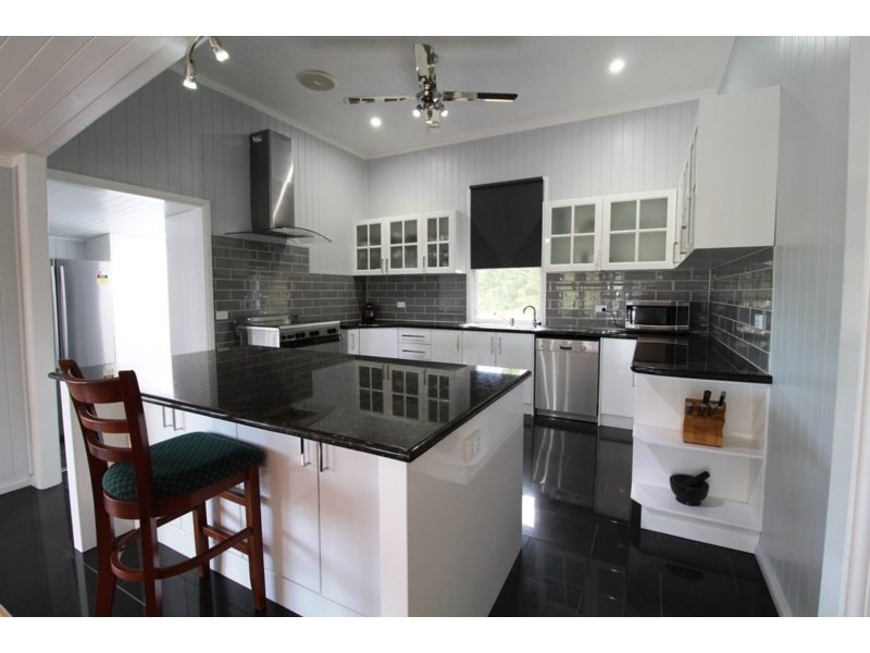 82 Eskdale Road, Toogoolawah QLD 4313