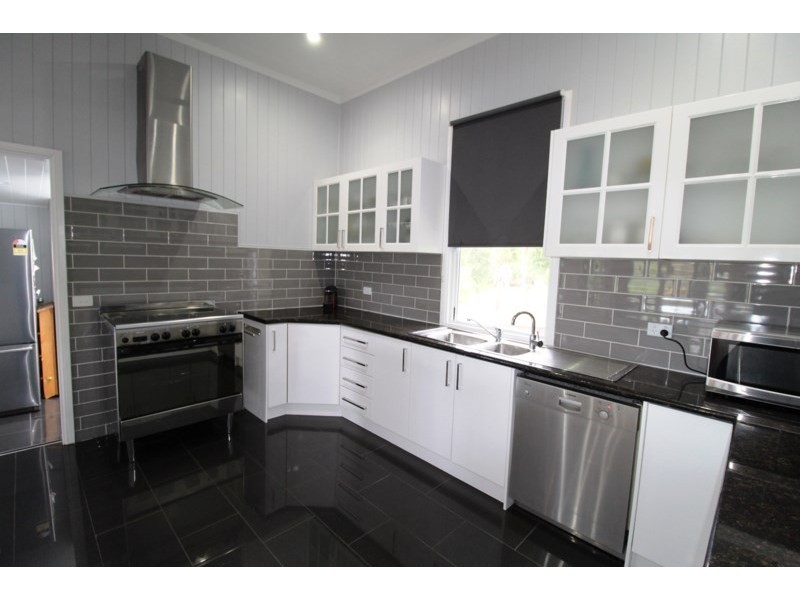 82 Eskdale Road, Toogoolawah QLD 4313