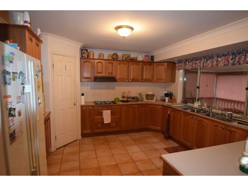 148 Pine Crescent, Esk QLD 4312