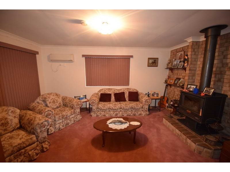 148 Pine Crescent, Esk QLD 4312