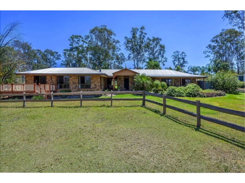 274 Willaura Drive, Mount Hallen QLD 4312
