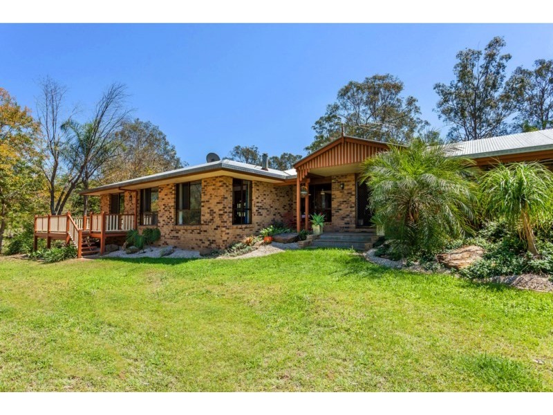274 Willaura Drive, Mount Hallen QLD 4312