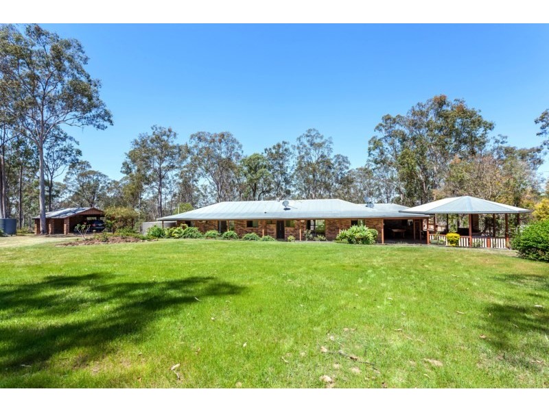 274 Willaura Drive, Mount Hallen QLD 4312