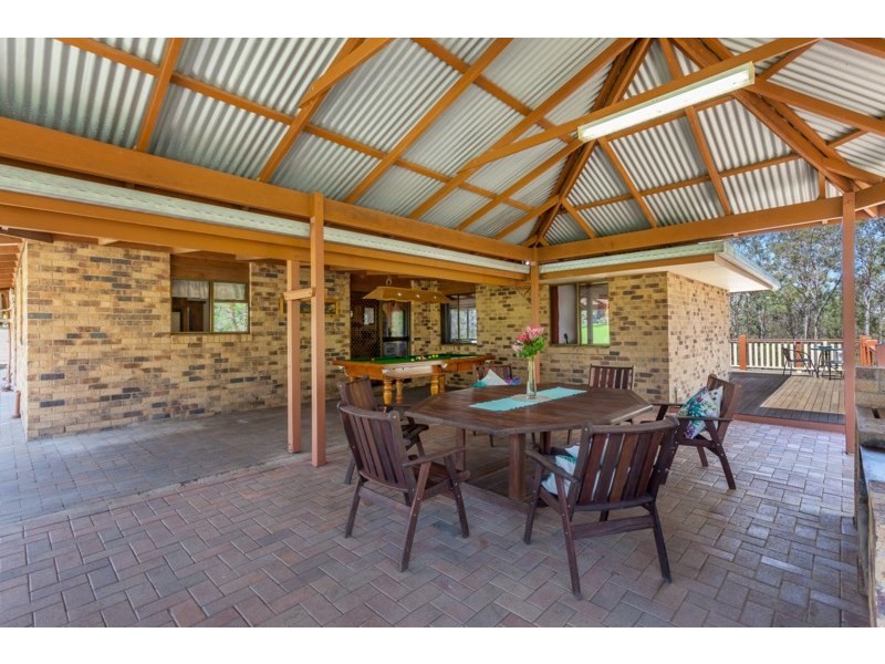 274 Willaura Drive, Mount Hallen QLD 4312