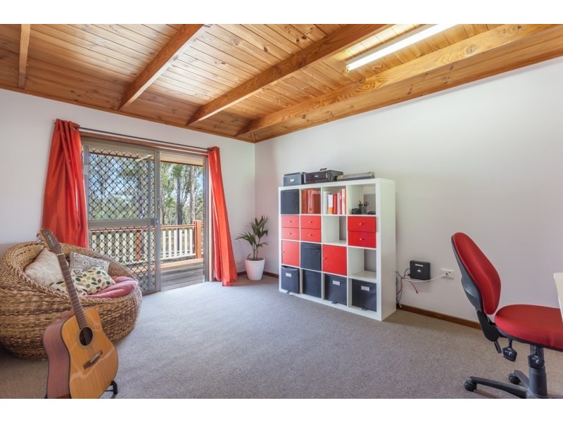 274 Willaura Drive, Mount Hallen QLD 4312