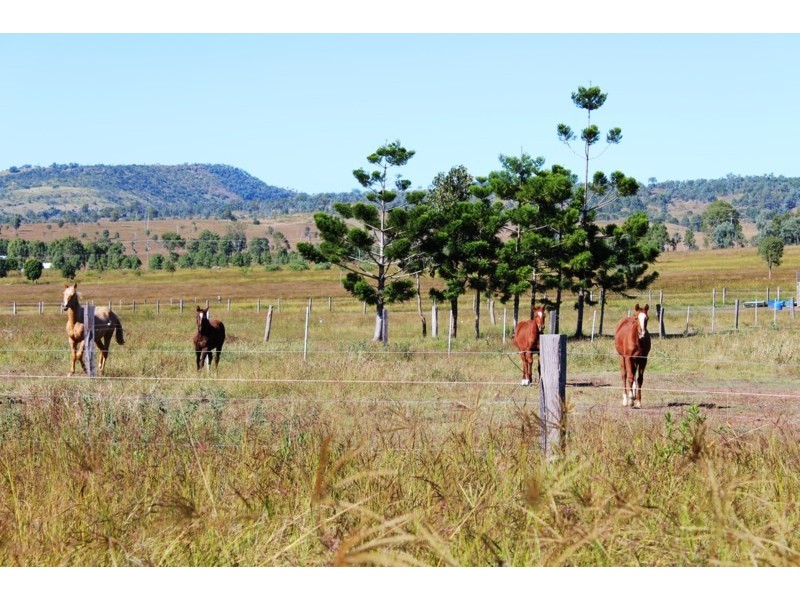 261 Hamiltons Lane, Mount Beppo QLD 4313