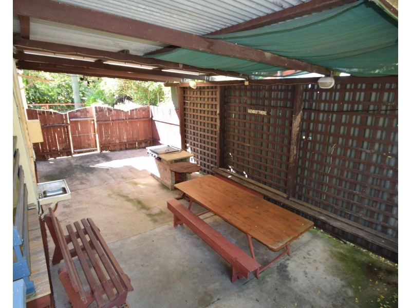 11 Gipps Street, Somerset Dam QLD 4312