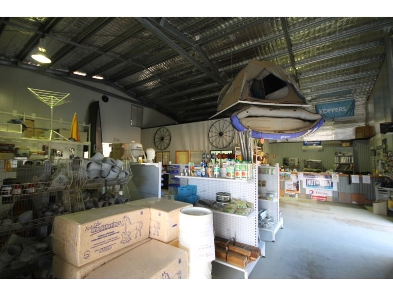 233-235 Ipswich Street, Esk QLD 4312