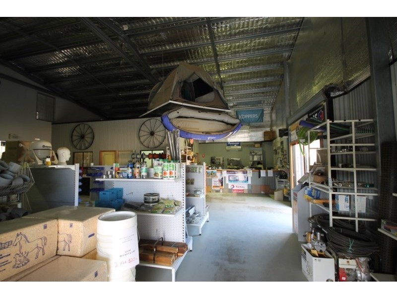 233-235 Ipswich Street, Esk QLD 4312