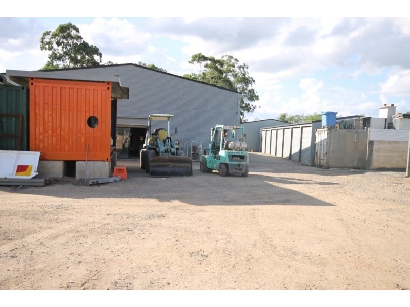 233-235 Ipswich Street, Esk QLD 4312