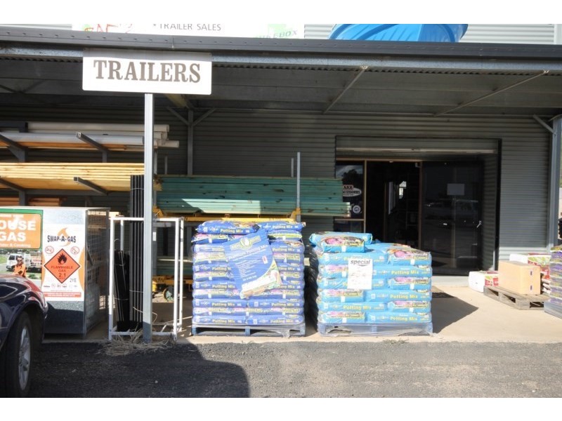 233-235 Ipswich Street, Esk QLD 4312