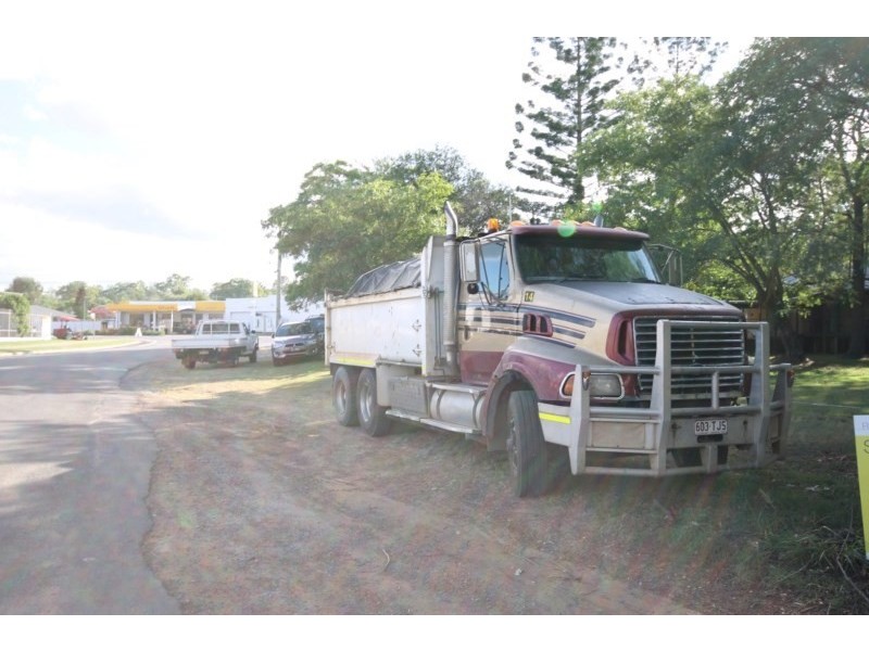 233-235 Ipswich Street, Esk QLD 4312