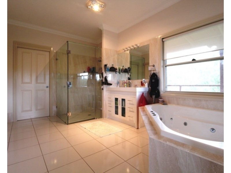8980 D’Aguilar Highway, Moore QLD 4306