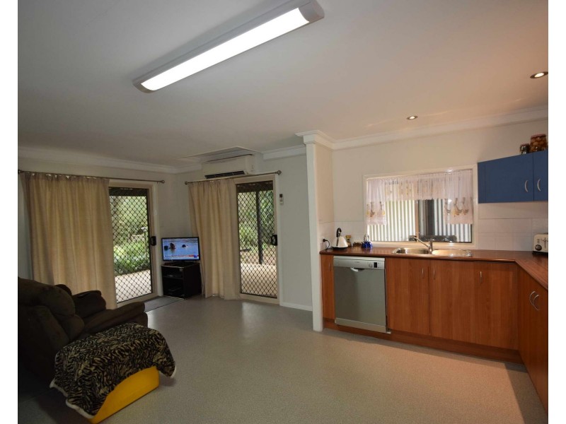 31 Argyle Court, Mount Hallen QLD 4312