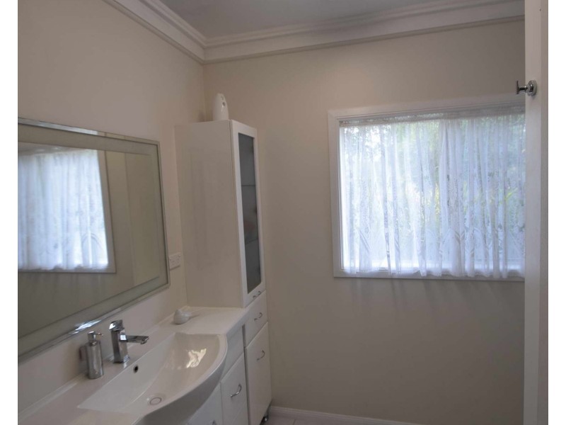 31 Argyle Court, Mount Hallen QLD 4312