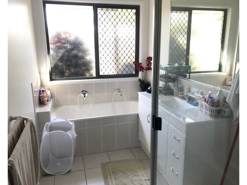 2 Keeley Place, Esk QLD 4312