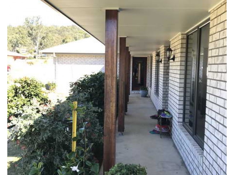 2 Keeley Place, Esk QLD 4312