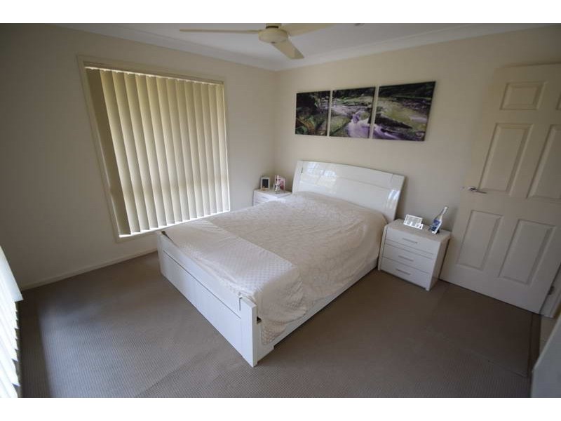 235 Edinburgh Drive, Mount Hallen QLD 4312