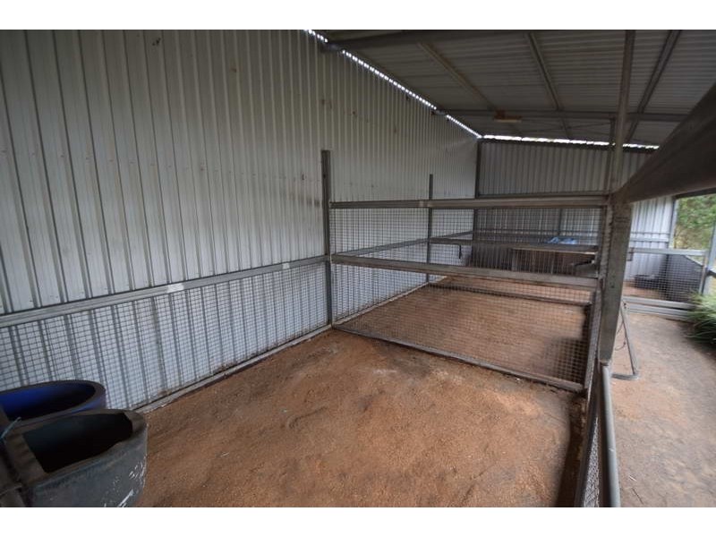 235 Edinburgh Drive, Mount Hallen QLD 4312