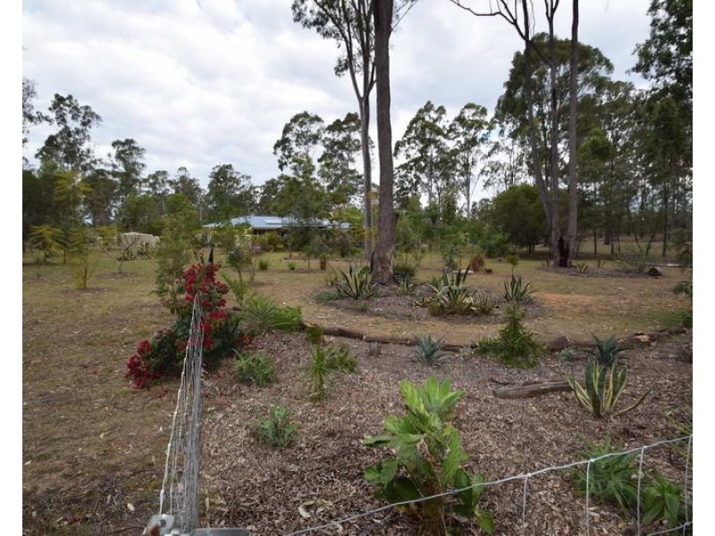 75 Gloucester Court, Mount Hallen QLD 4312