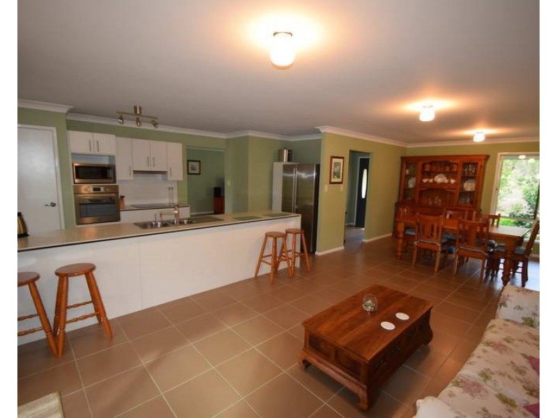 75 Gloucester Court, Mount Hallen QLD 4312