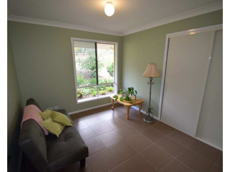 75 Gloucester Court, Mount Hallen QLD 4312