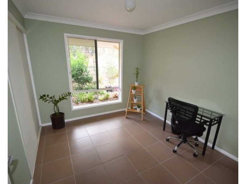 75 Gloucester Court, Mount Hallen QLD 4312