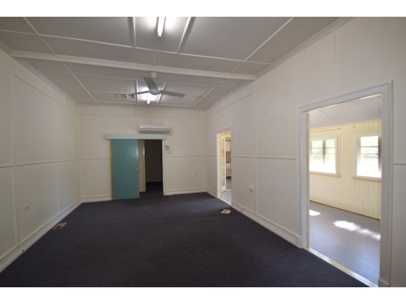 49 Middle Street, Esk QLD 4312