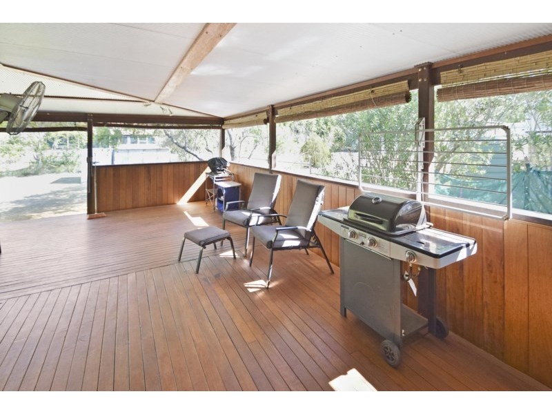 8 BARBOUR Street, Esk QLD 4312