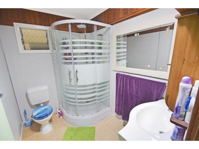 8 BARBOUR Street, Esk QLD 4312