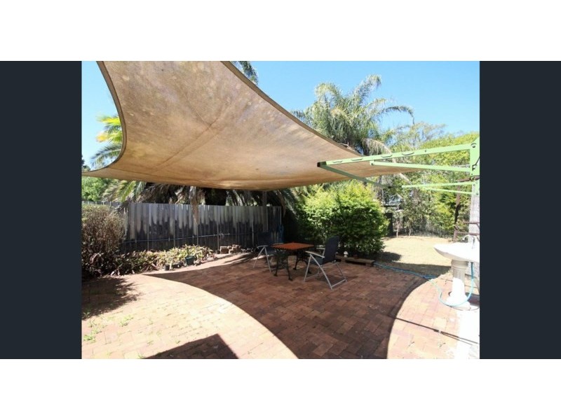 8 BARBOUR Street, Esk QLD 4312