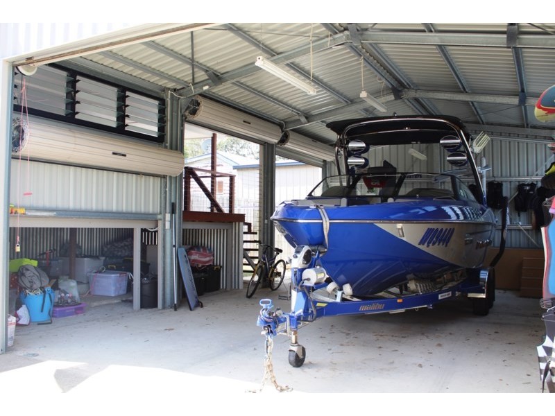 9 Third Avenue, Somerset Dam QLD 4312