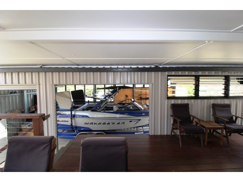 9 Third Avenue, Somerset Dam QLD 4312