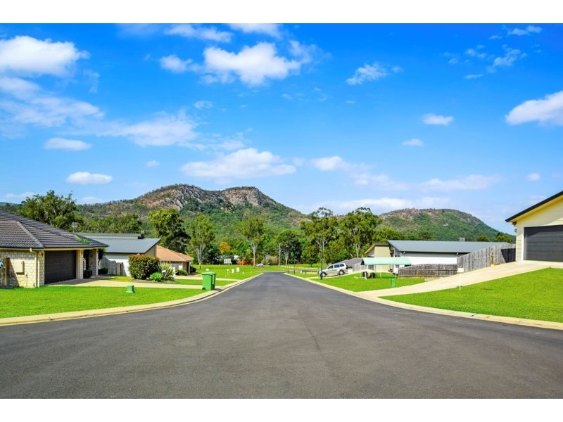 1 The Chase Drive, Esk QLD 4312