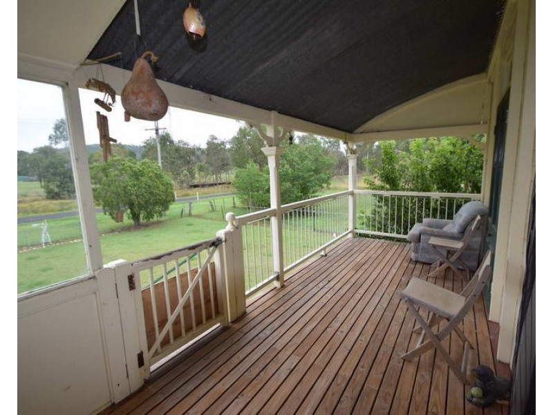 16 Latters Lane, Esk QLD 4312