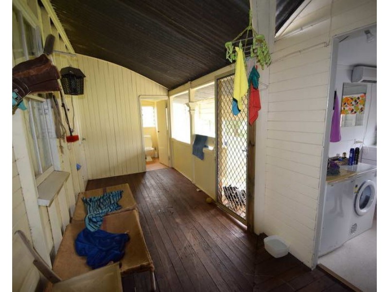 16 Latters Lane, Esk QLD 4312