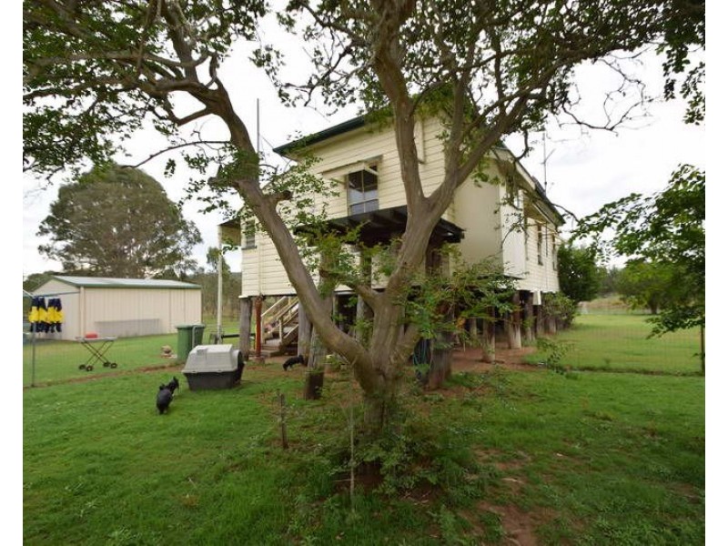 16 Latters Lane, Esk QLD 4312