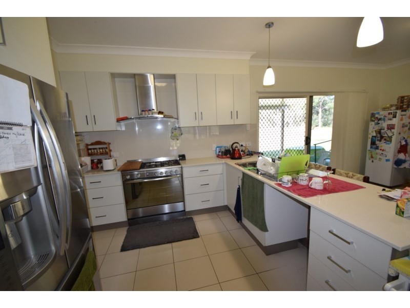 189 Edinburgh Drive, Mount Hallen QLD 4312