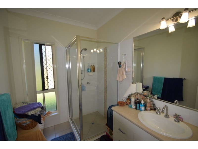 189 Edinburgh Drive, Mount Hallen QLD 4312